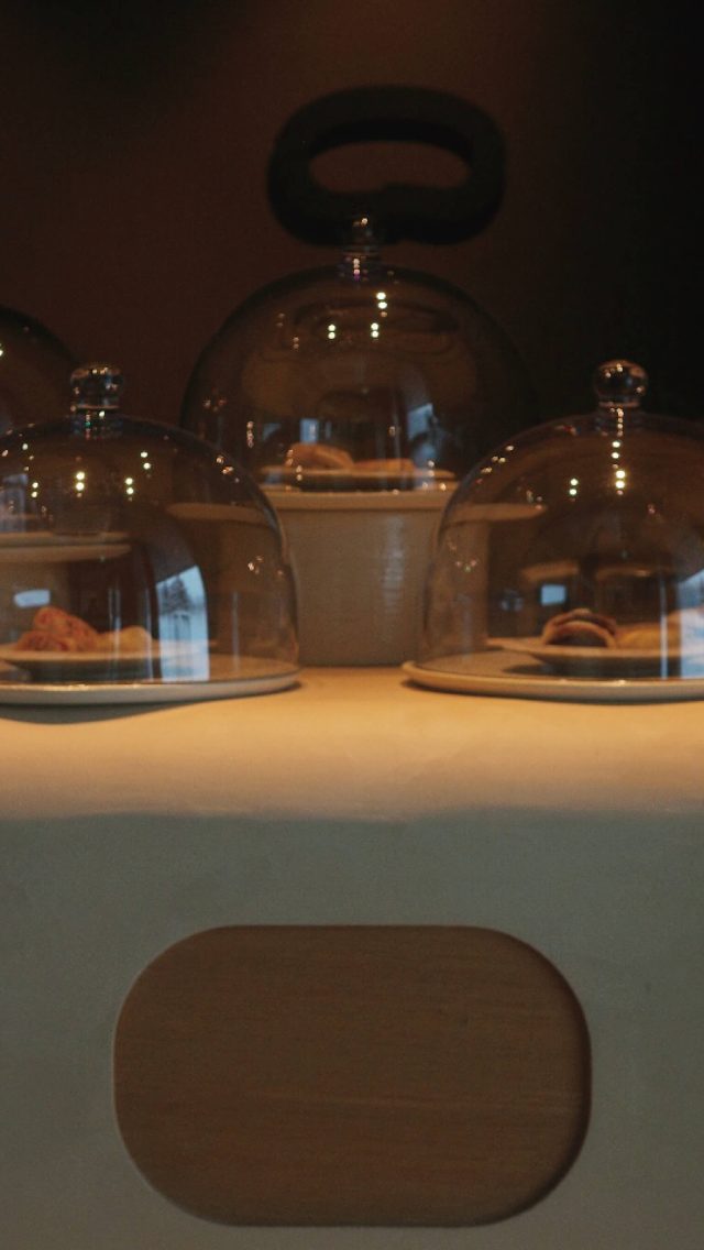 お持ち帰り専用・完全予約制のおやき屋です。